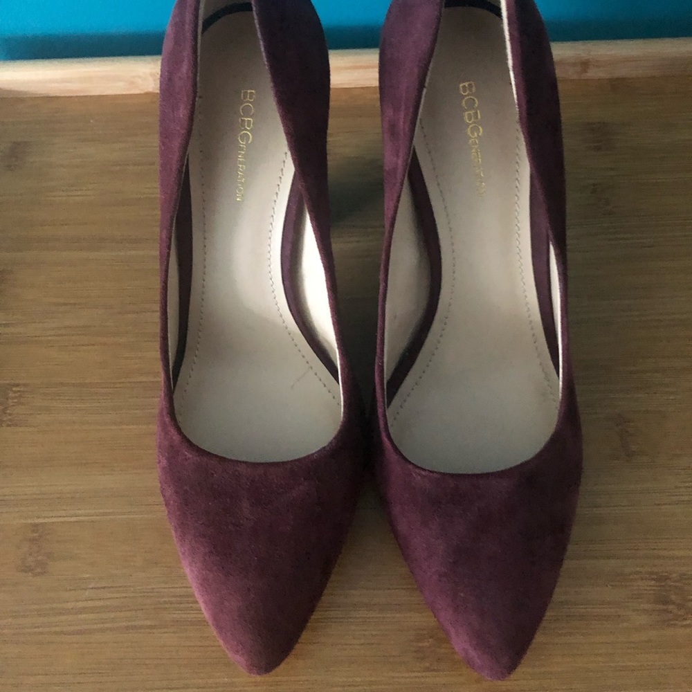 BCBG Burgundy Suede Heels 8.5